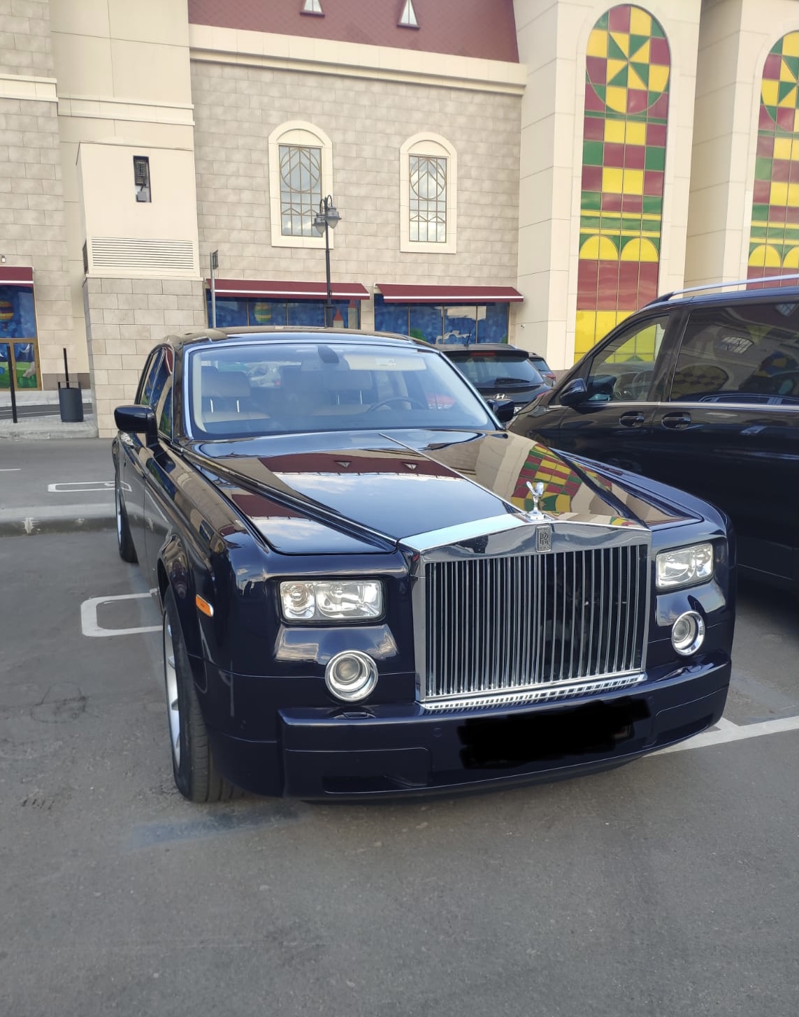 Авто на свадьбу. Классический лимузин Роллс Ройс. 