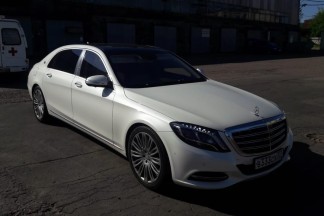 Аренда белого Maybach на свадьбу с водителем в Москве