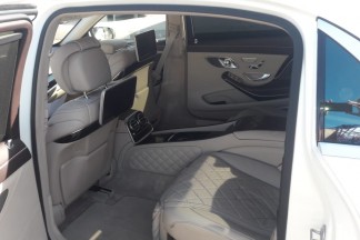 Салон свадебного белого мерседеса Maybach